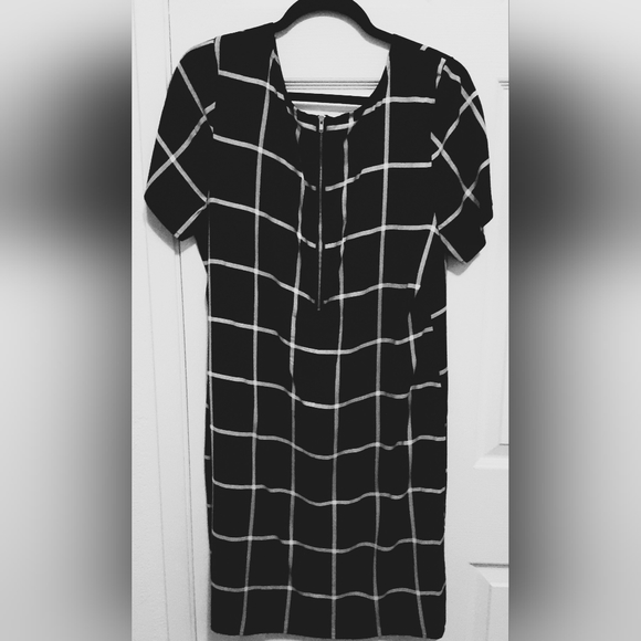 TORRID BLACK & WHITE STRIP DRESS Plus Size 14 - Picture 5 of 10
